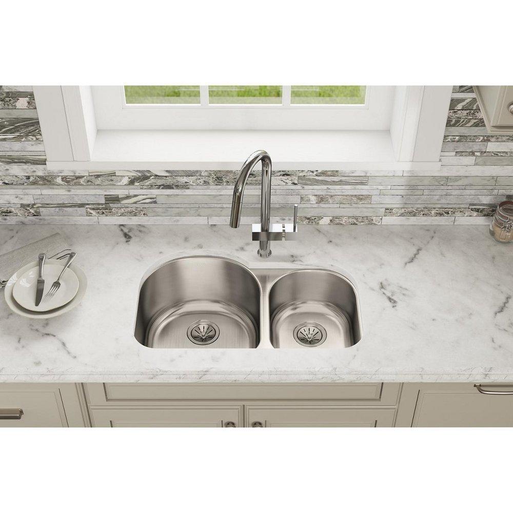 Elkay Lustrous Satin 31-1/4 x 20 in. No Hole Stainless Steel Double Bowl Undermount Kitchen Sink 