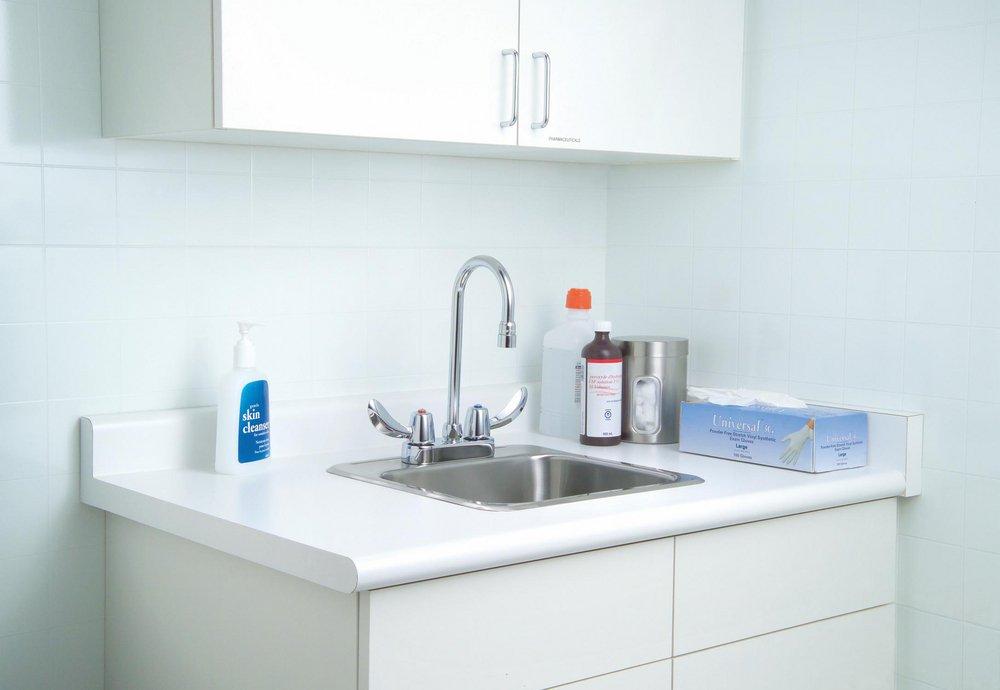 Delta Faucet Chrome Two Handle Kitchen Faucet 