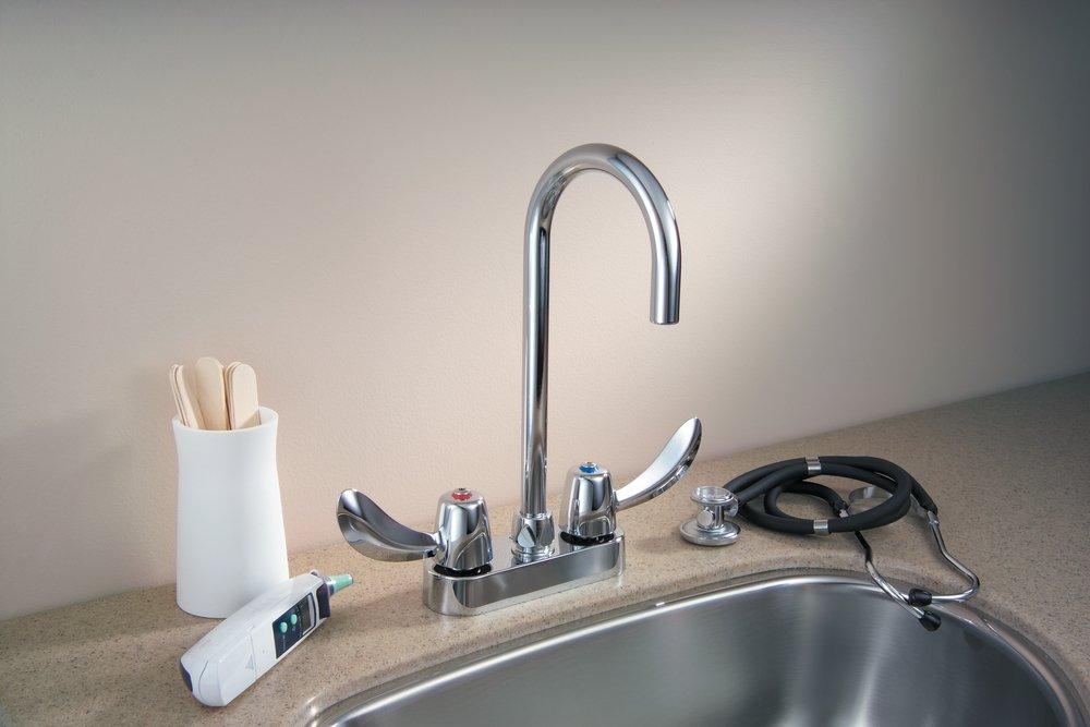 Delta Faucet Chrome Two Handle Kitchen Faucet 
