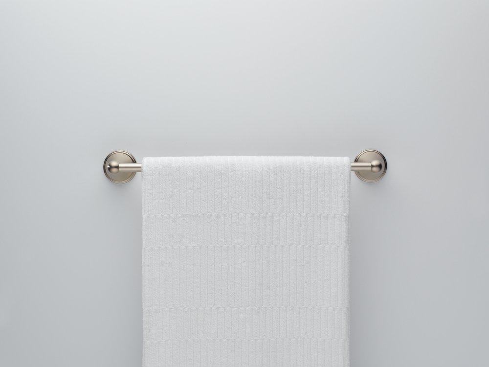 Brizo Venetian Bronze 18 in. Towel Bar 