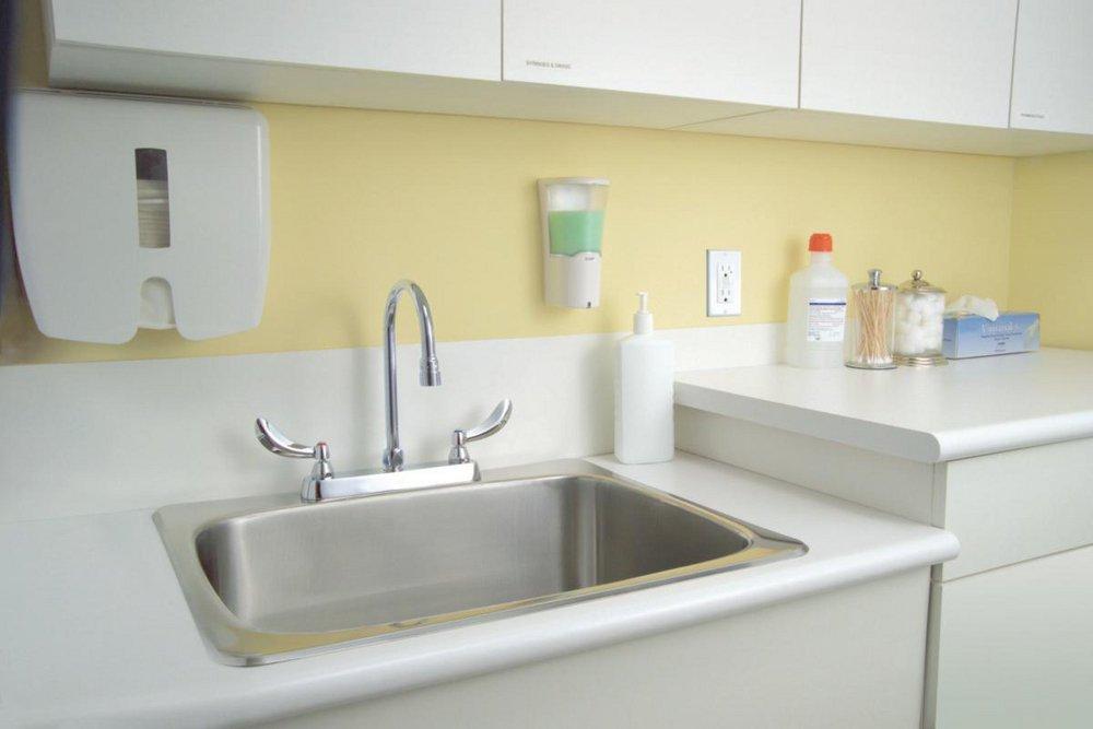 Delta Faucet Chrome Two Handle Lever Deck Mount Service Faucet 