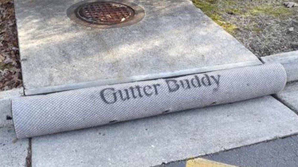 8 Feet GUTTERBUDDY 
