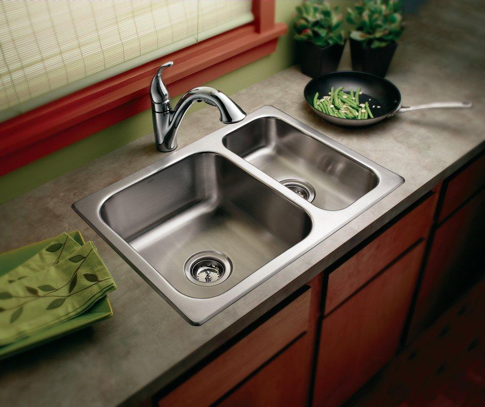 Moen Chrome Single Handle Pull Out Kitchen Faucet with Power Clean and Reflex Technology 