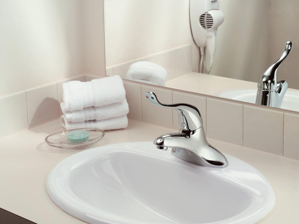 Moen Chrome Single Handle Centerset Bathroom Sink Faucet 