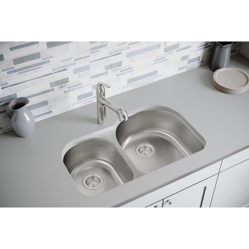 Dayton Radiant Satin 31-1/4 x 20 in. No Hole Stainless Steel Double Bowl Undermount Kitchen Sink 