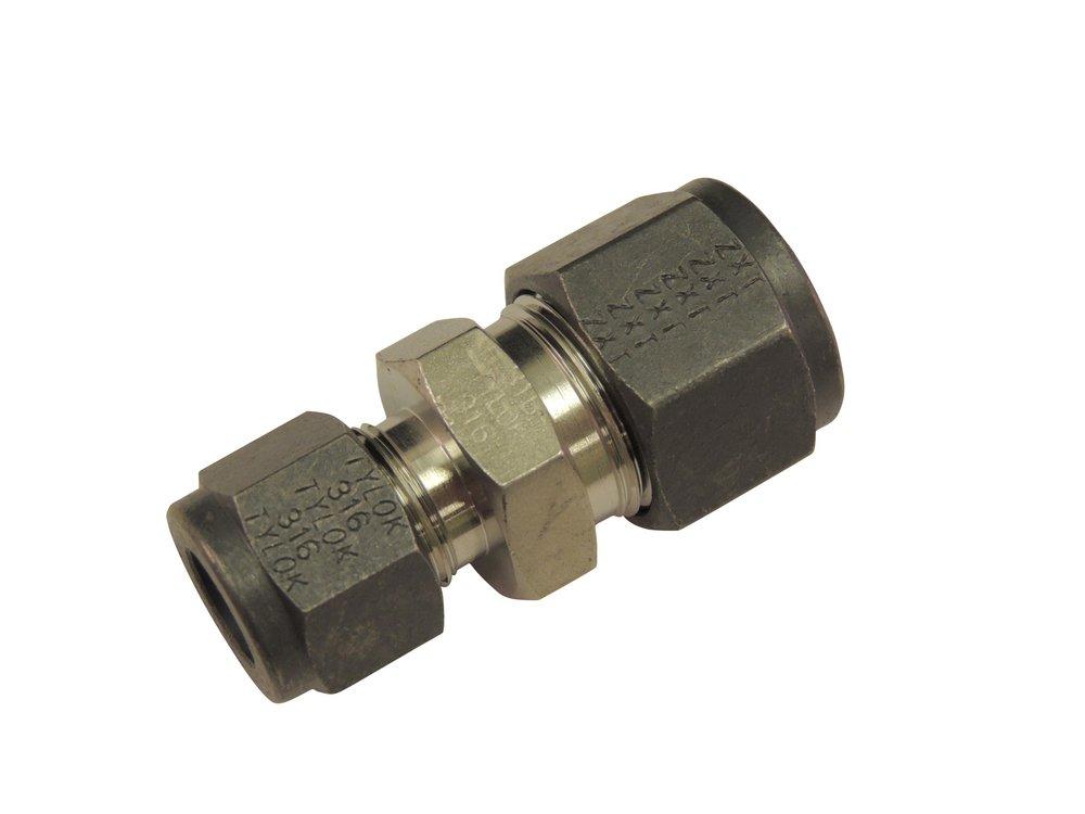 Tylok 1-71/100 in. OD Tube 316 Stainless Steel Reducing Union 