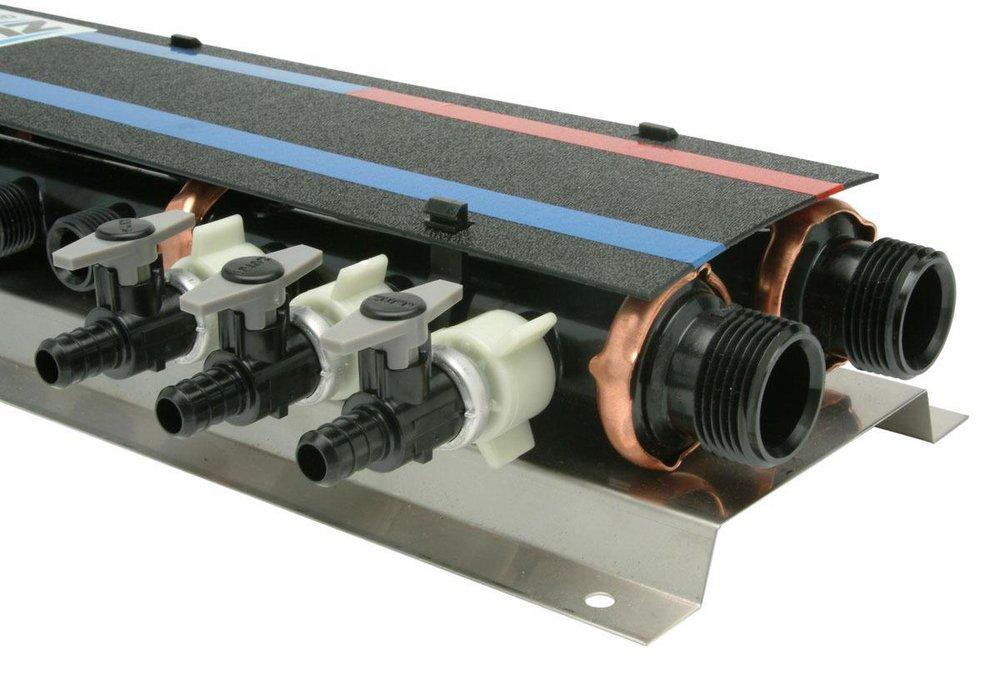 Zurn PEX 100 psi Plastic MPT Valve Manifold 