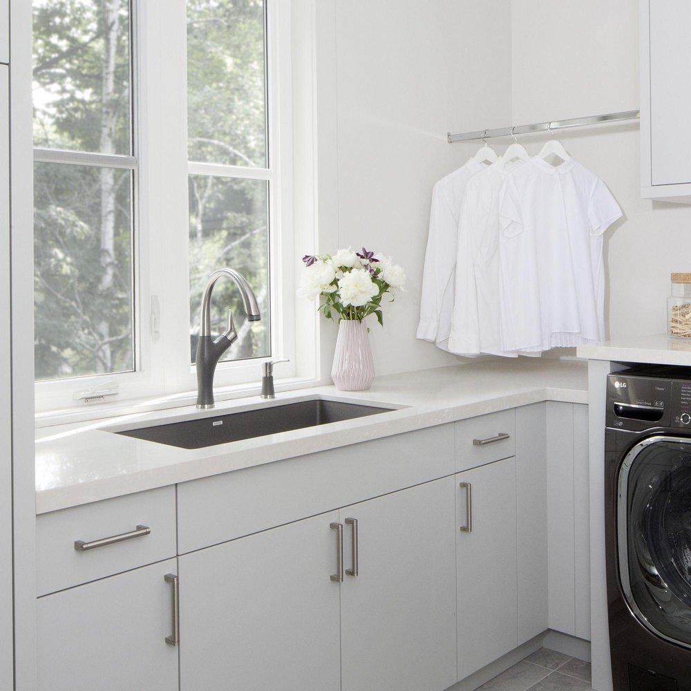 BLANCO Metallic Grey 32 x 19 in. No Hole Composite Single Bowl Undermount Kitchen Sink 