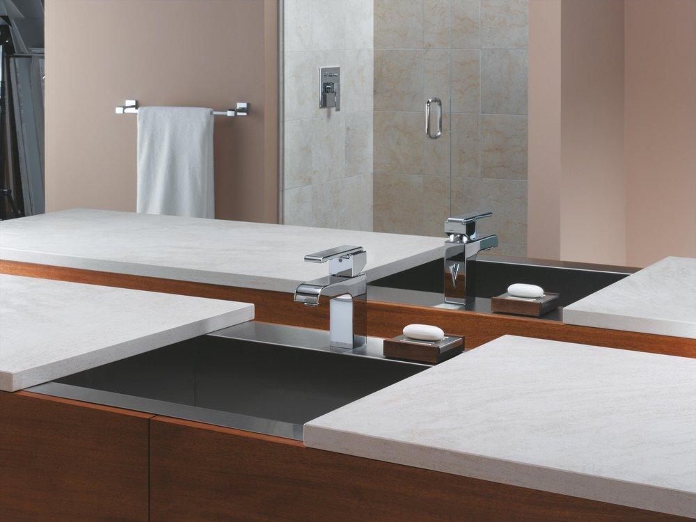 Delta Faucet Chrome 24 in. Towel Bar 