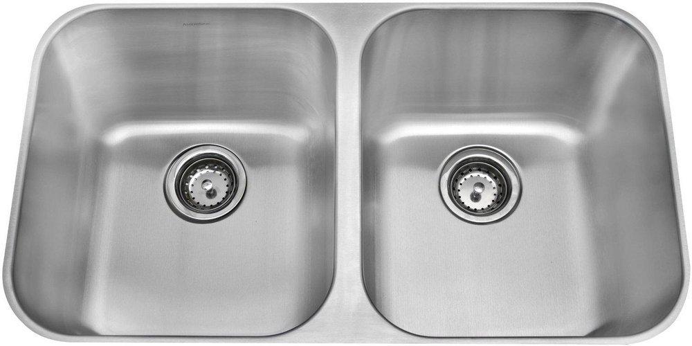 Amerisink Brushed Stainless Steel 31-13/50 x 17-19/20 in. No Hole Stainless Steel Double Bowl Undermount Kitchen Sink 
