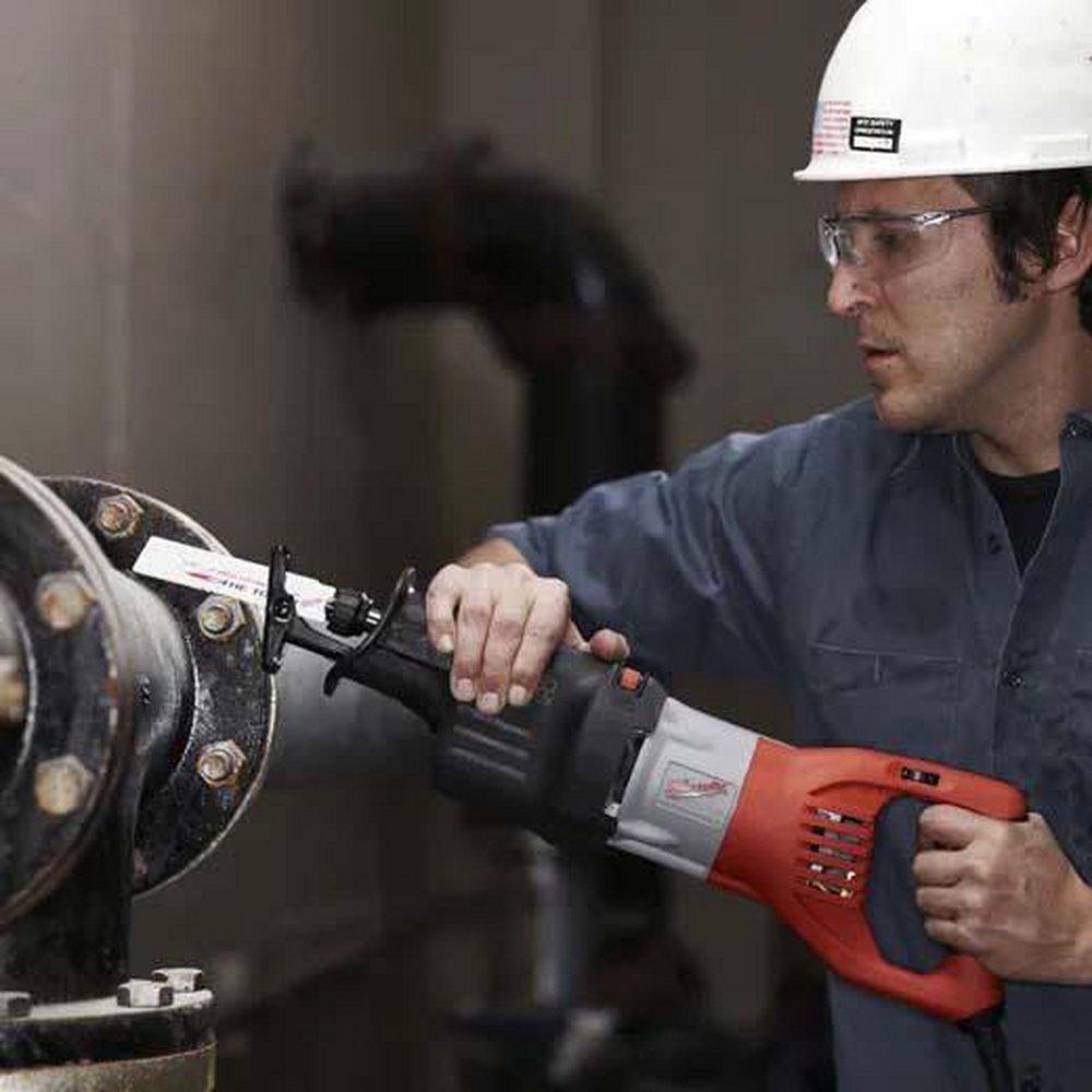 Milwaukee&reg; Black Reciprocating Saw 