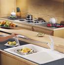 Delta Faucet Polished Chrome Single Handle Pull Out Kitchen Faucet 