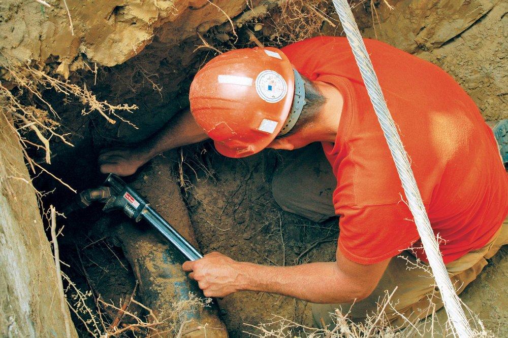 REED Silver Adjustable Wrench 