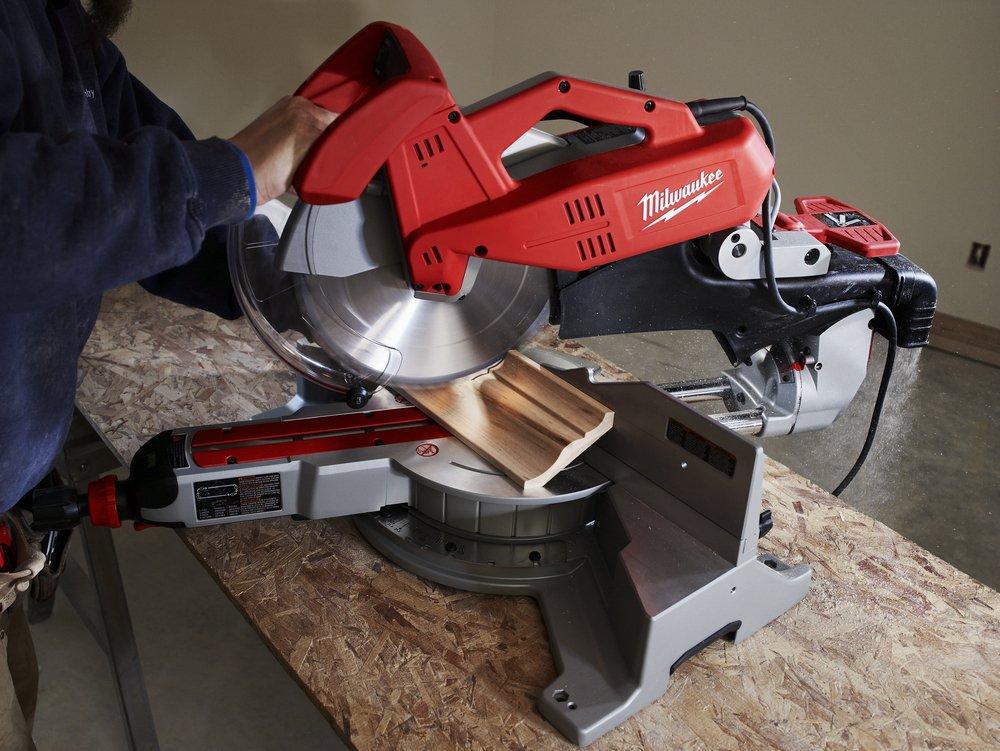 Milwaukee&reg; Compound Miter Saw 