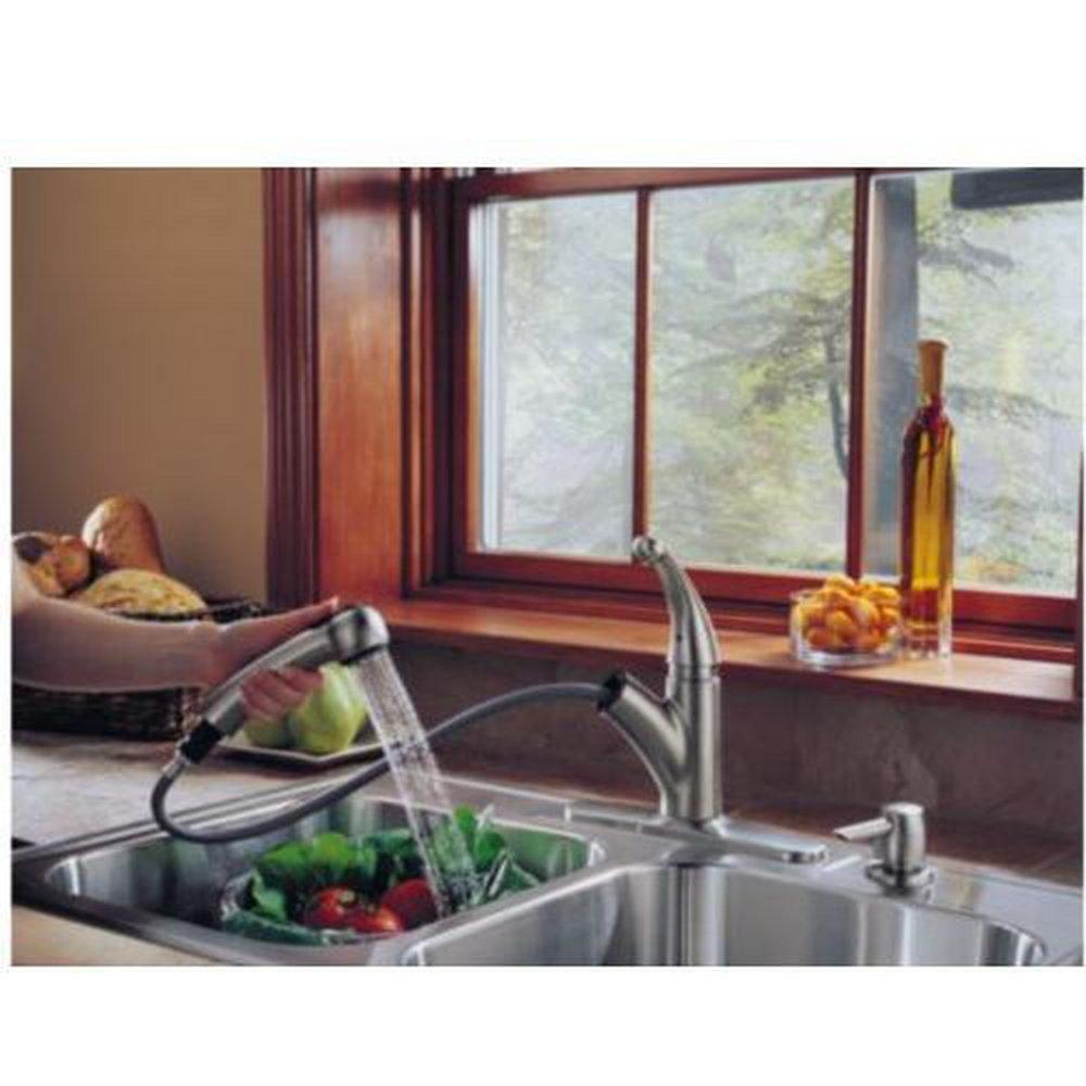 Delta Faucet Polished Chrome 1.8 gpm Single Lever Handle Deckmount Kitchen Sink Faucet 120 Degree Swivel Pull-Out Spout 3/8 in. Compression Connection 