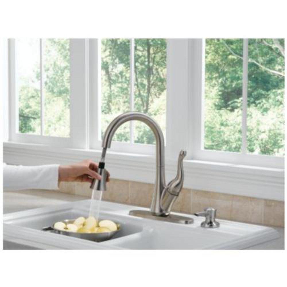 Delta Faucet Stainless Single Handle Pull Down Kitchen Faucet 