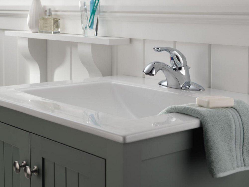 Delta Faucet Chrome Single Handle Centerset Bathroom Sink Faucet with Pop-Up Drain Assembly 