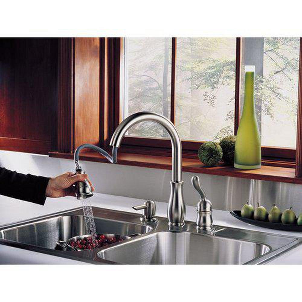 Delta Faucet Chrome Single Handle Pull Down Kitchen Faucet 