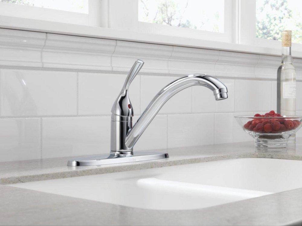 Delta Faucet Chrome Single Handle Kitchen Faucet 