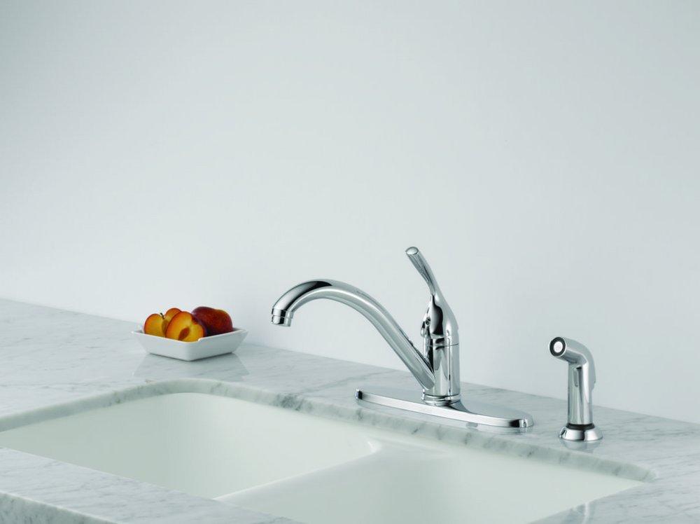 Delta Faucet Chrome Single Handle Kitchen Faucet 
