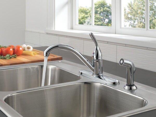 Delta Faucet Chrome Single Handle Kitchen Faucet 