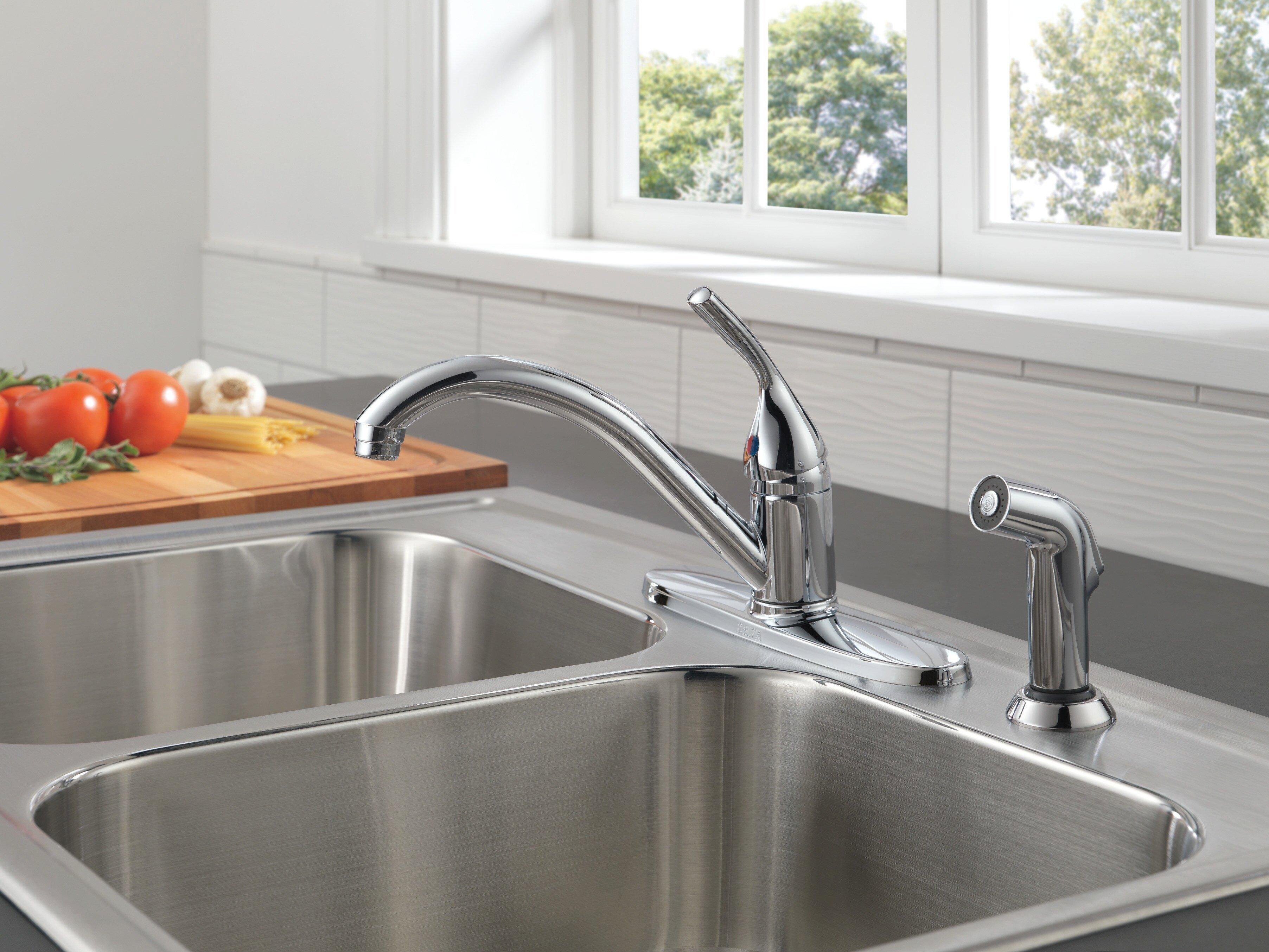 Delta Faucet Chrome Single Handle Kitchen Faucet 