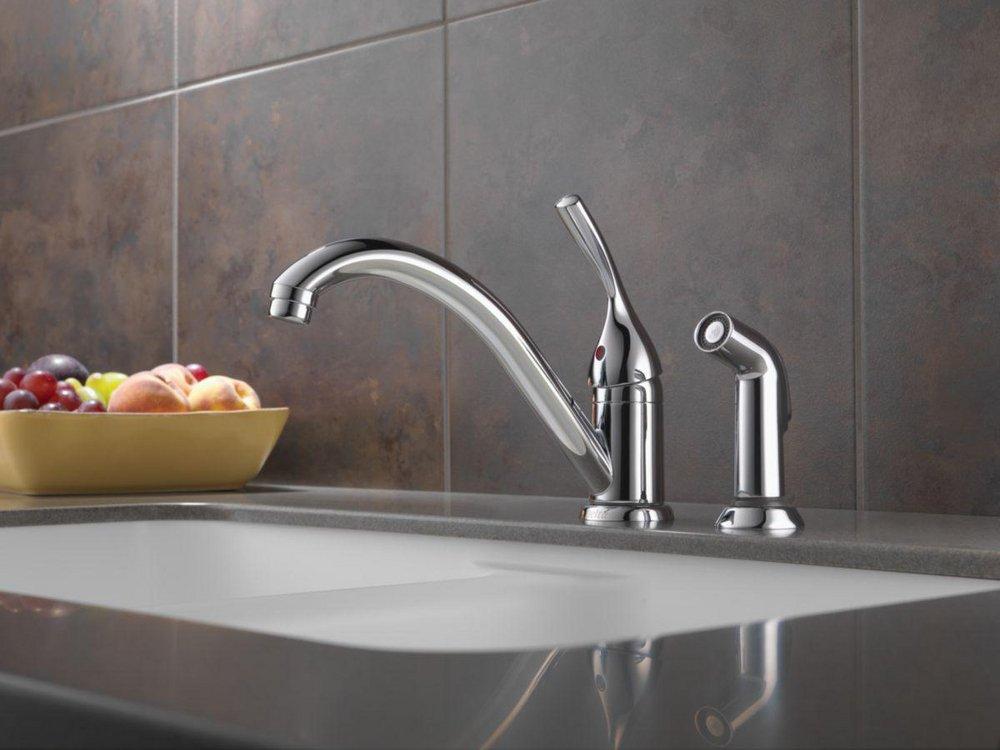 Delta Faucet Chrome Single Handle Kitchen Faucet 