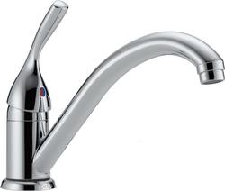 Single Handle Kitchen Faucet in Chrome