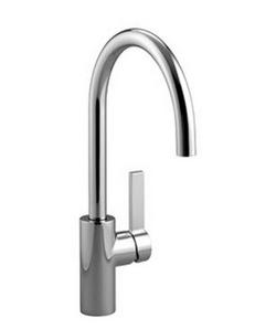 Single Handle Kitchen Faucet in Chrome