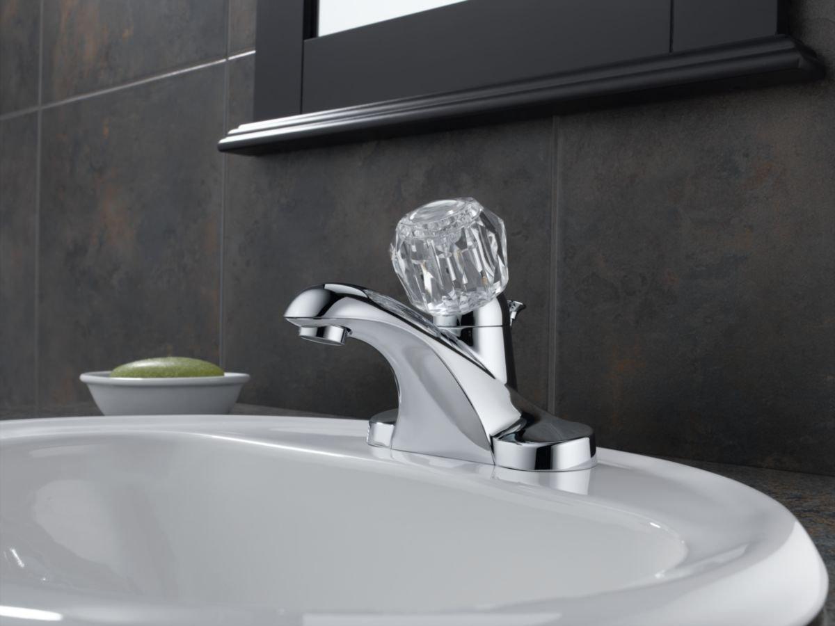 Delta Faucet Chrome Single Handle Centerset Bathroom Sink Faucet 