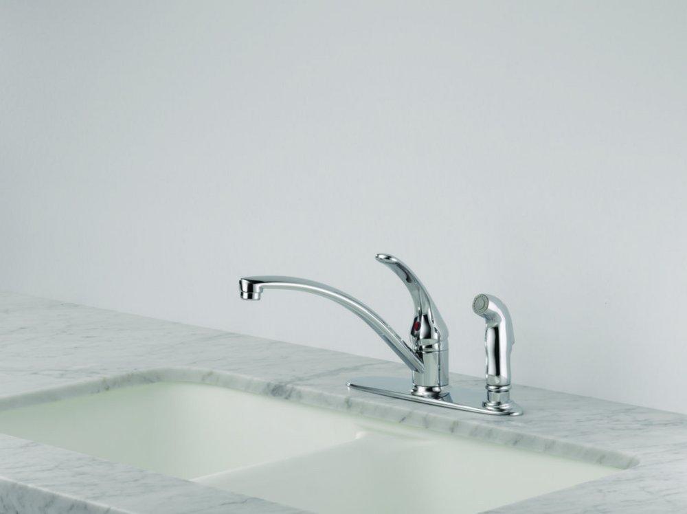 Delta Faucet Chrome Single Handle Kitchen Faucet 