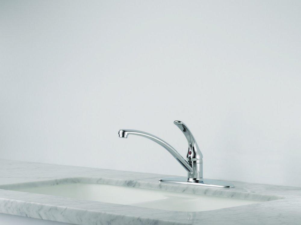 Delta Faucet Chrome Single Handle Kitchen Faucet 