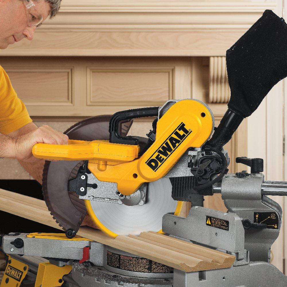 DEWALT Double-Bevel Sliding Compound Miter 