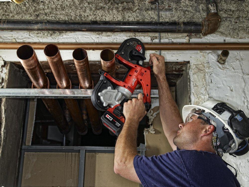 Milwaukee&reg; Band Saw 