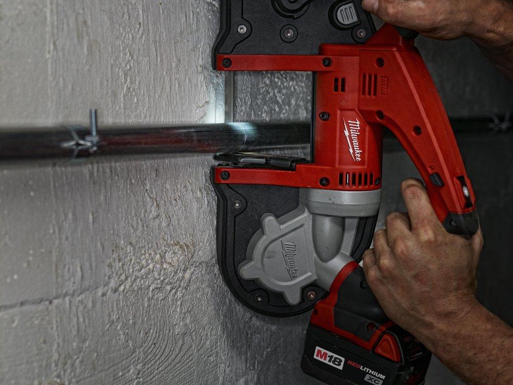 Milwaukee&reg; Band Saw 
