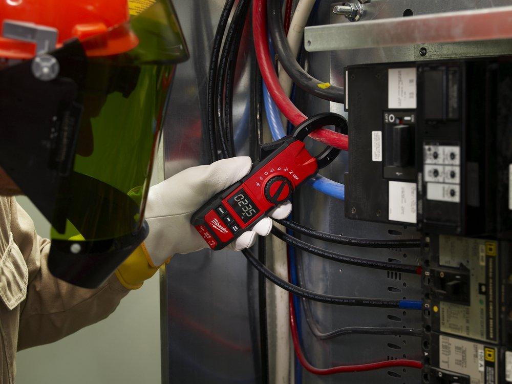 Milwaukee&reg; Black Clamp Meter 