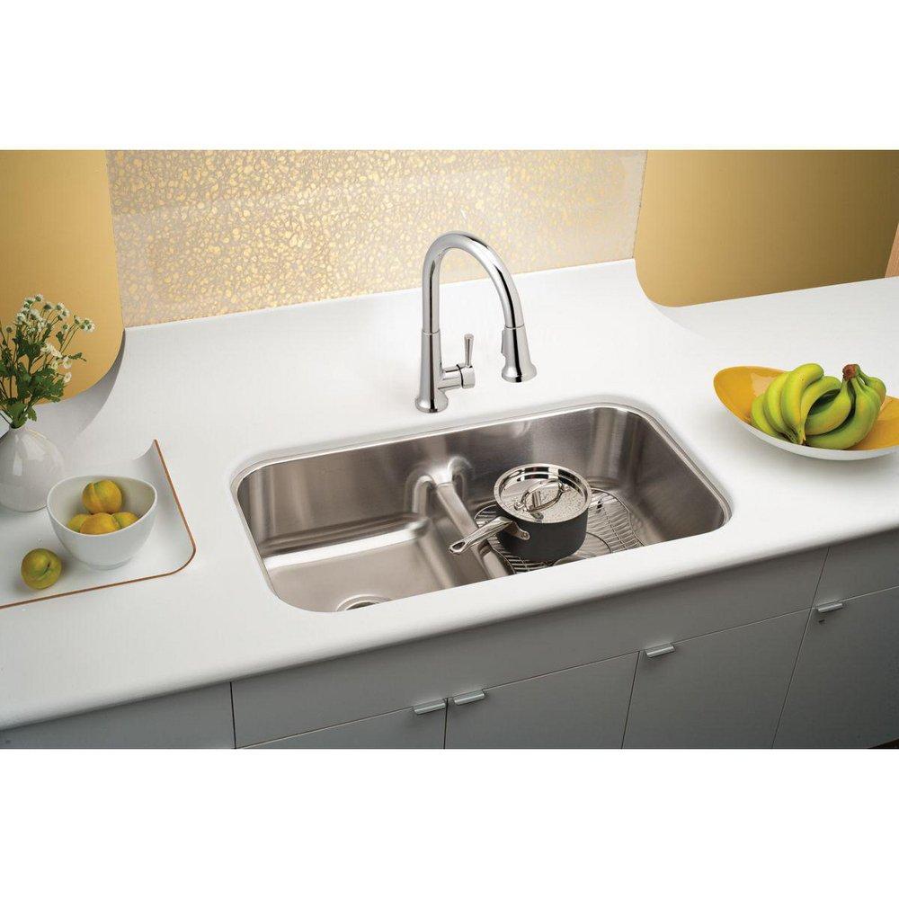 Elkay Lustertone 32-1/2 x 18-1/8 in. No Hole Stainless Steel Double Bowl Undermount Kitchen Sink 
