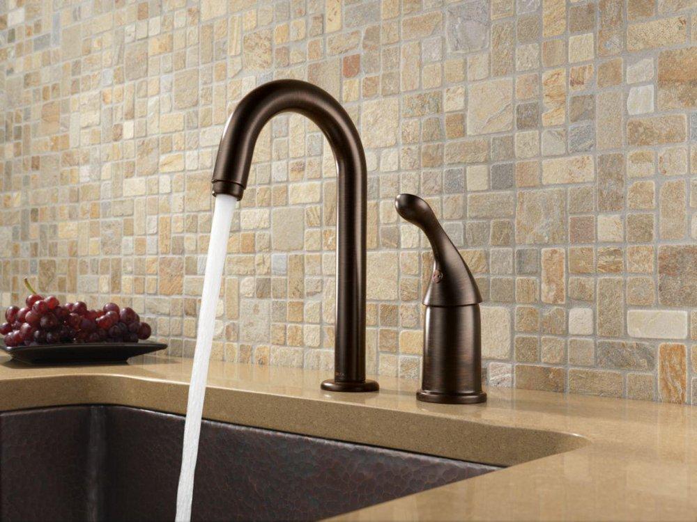 Delta Faucet Chrome Single Handle Lever Bar Faucet 