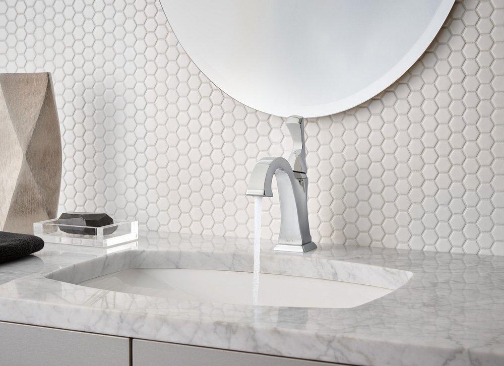 Delta Faucet Chrome Single Handle Centerset Bathroom Sink Faucet with Pop-Up Drain Assembly 