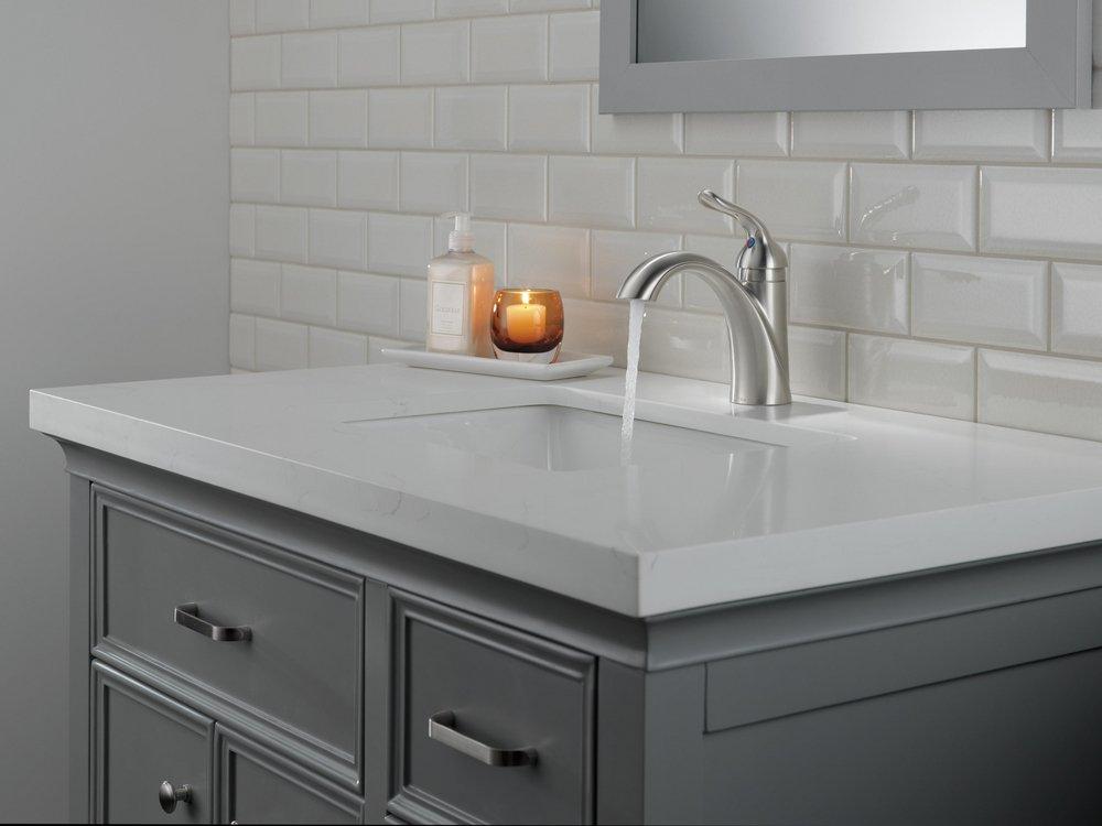 Delta Faucet Brilliance Stainless Single Handle Centerset Bathroom Sink Faucet with Pop-Up Drain Assembly 