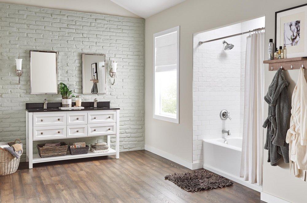 Delta Faucet Brilliance&reg; Stainless Single Handle Centerset Bathroom Sink Faucet with Pop-Up Drain Assembly 