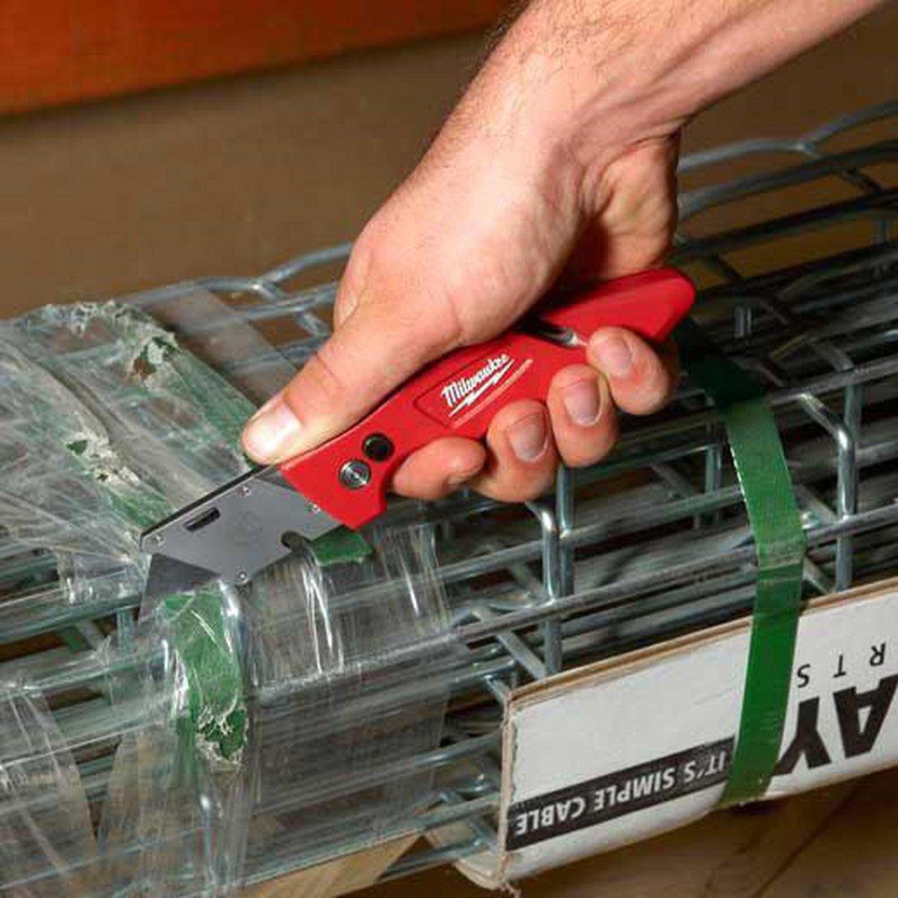 Milwaukee&reg; Black 1-1/4 in. Knife 