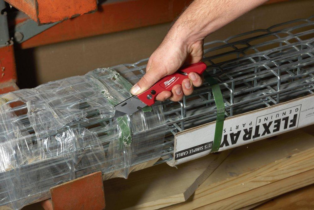 Milwaukee&reg; Black 1-1/4 in. Knife 