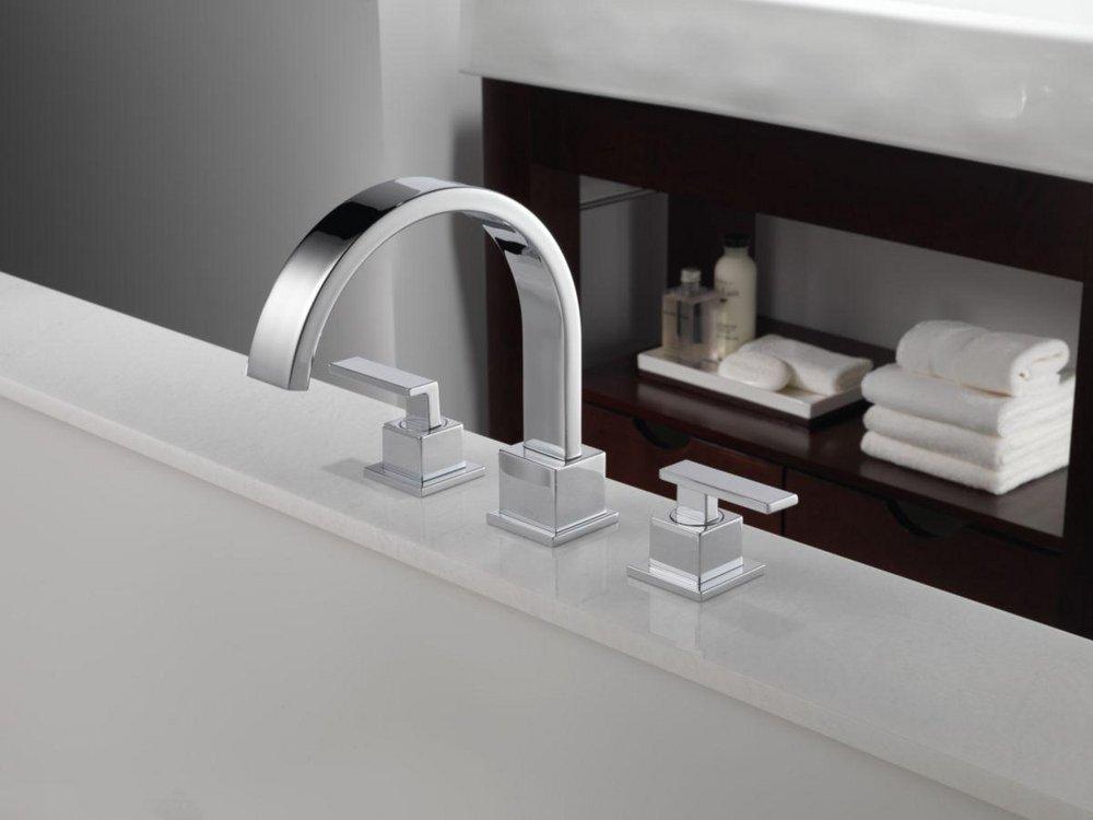 Delta Faucet Brilliance Stainless Two Handle Roman Tub Faucet Trim Only 