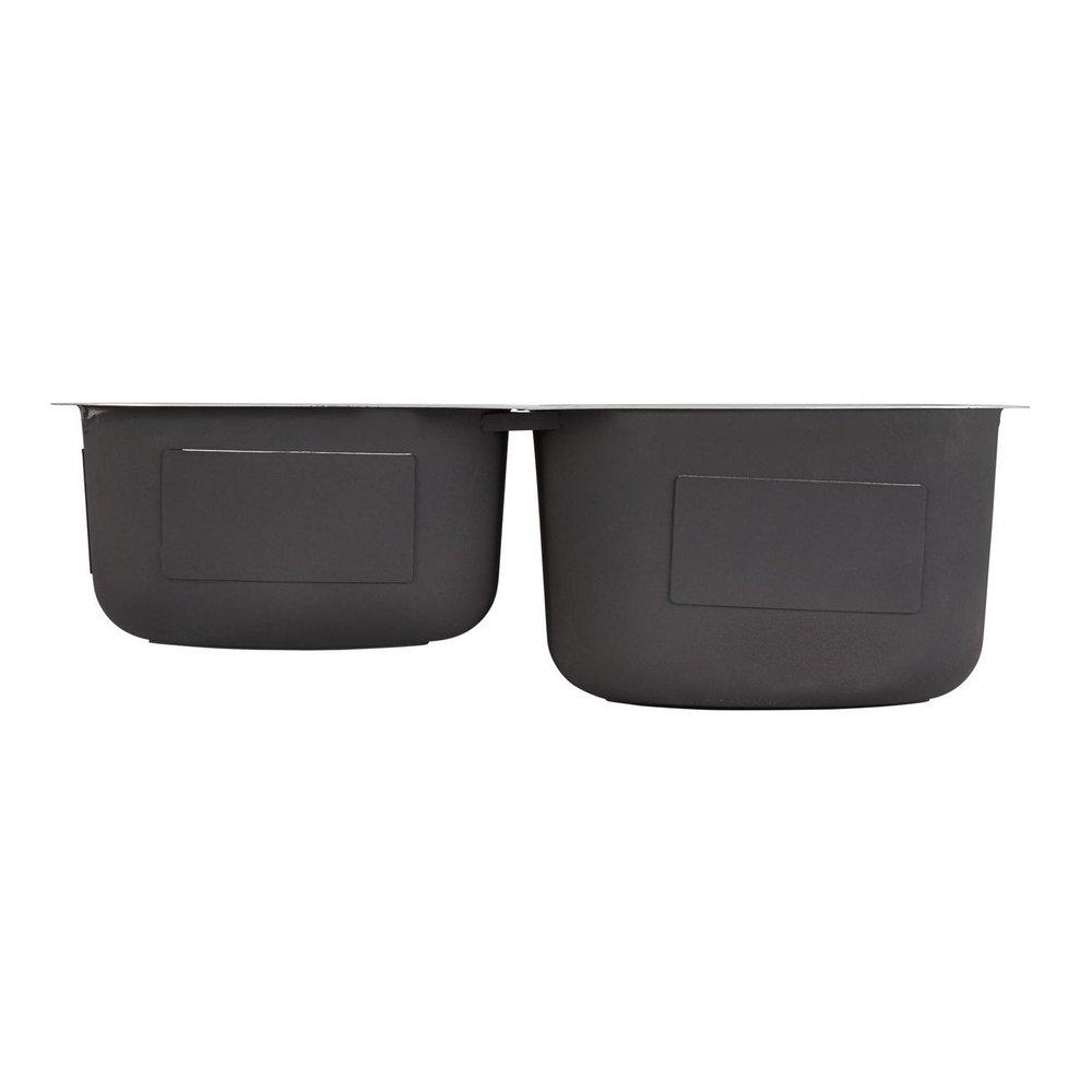 Signature Hardware Brushed Stainless Steel 31-5/8 x 20-5/16 in. No Hole Stainless Steel Double Bowl Undermount Kitchen Sink 