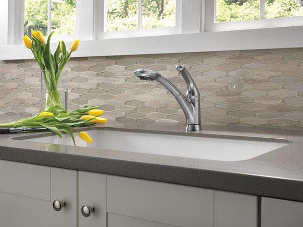 Delta Faucet Arctic Stainless Single Handle Pull Out Kitchen Faucet 