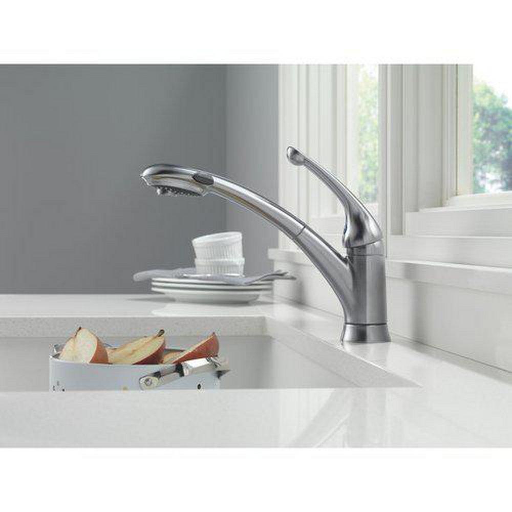 Delta Faucet Arctic Stainless Single Handle Pull Out Kitchen Faucet 