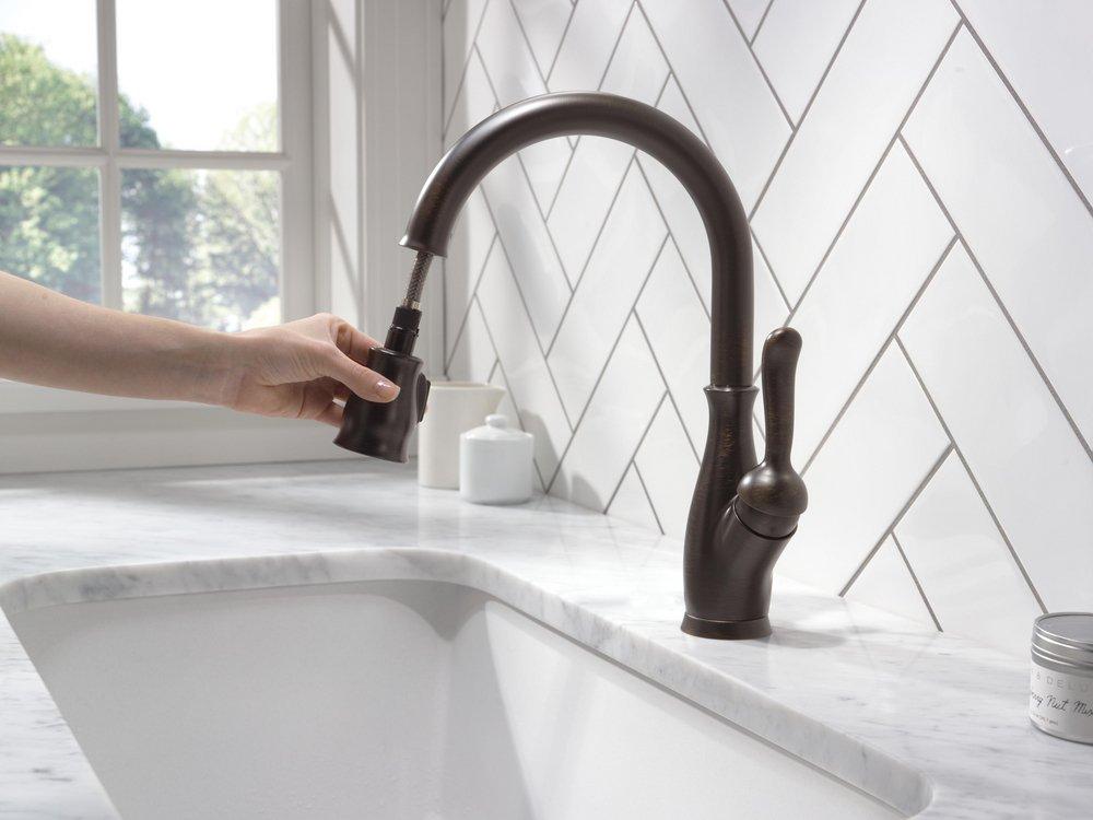 Delta Faucet Venetian Bronze Single Handle Pull Down Kitchen Faucet 