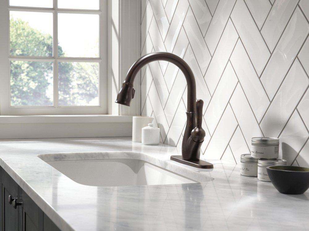 Delta Faucet Venetian Bronze Single Handle Pull Down Kitchen Faucet 