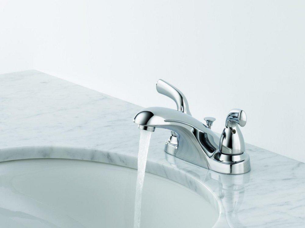 Delta Faucet Chrome Two Handle Centerset Bathroom Sink Faucet 